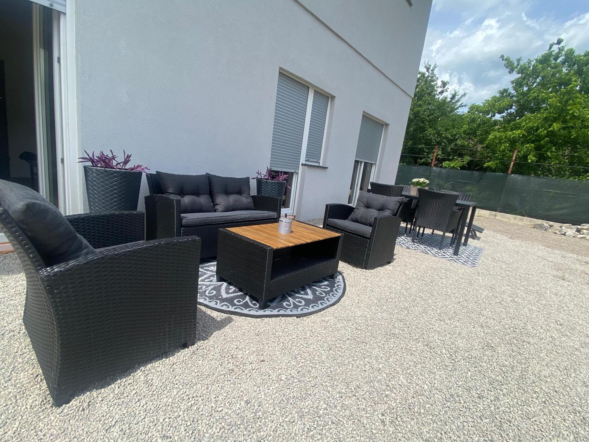 Apartman El Огулин Экстерьер фото